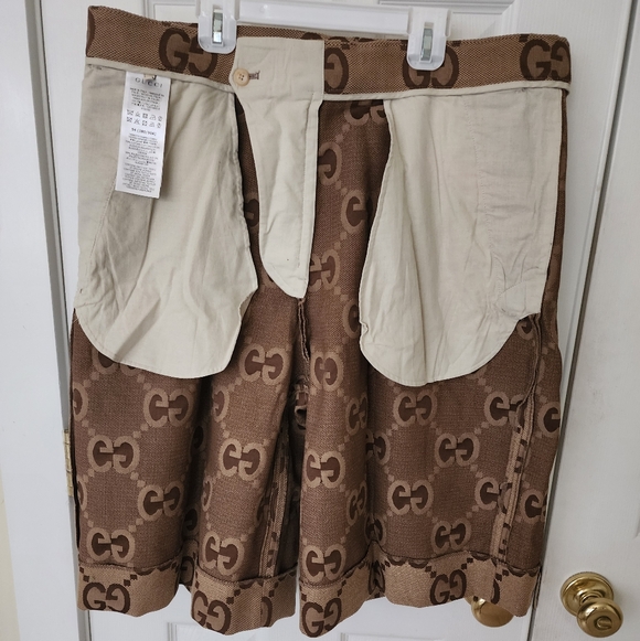 Gucci Jumbo GG Canvas Shorts - Picture 13 of 13